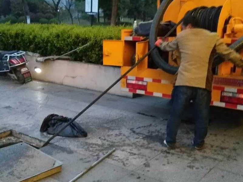 永嘉县—岩头抽泥浆。抽废水。抽厕所专业处理中心